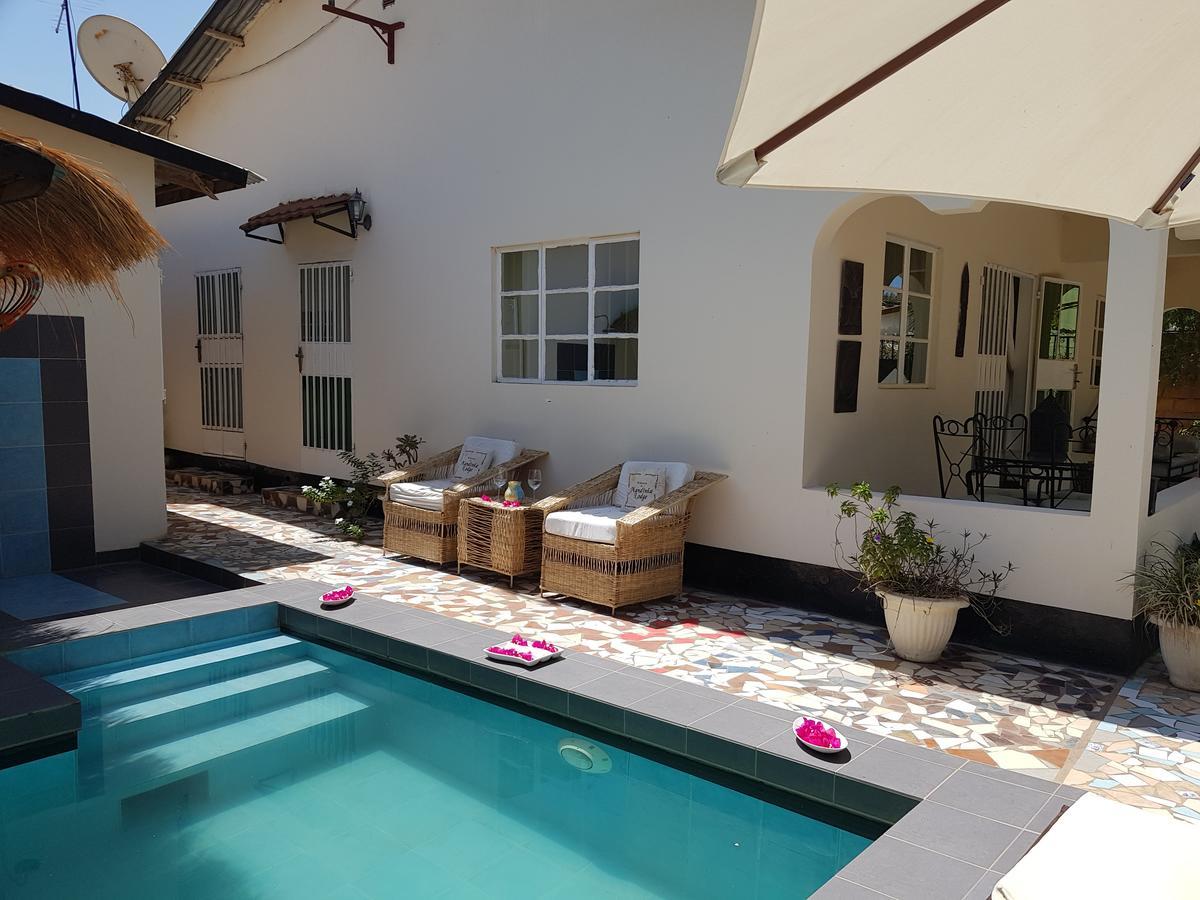 Mandinka Lodge Кололи Экстерьер фото