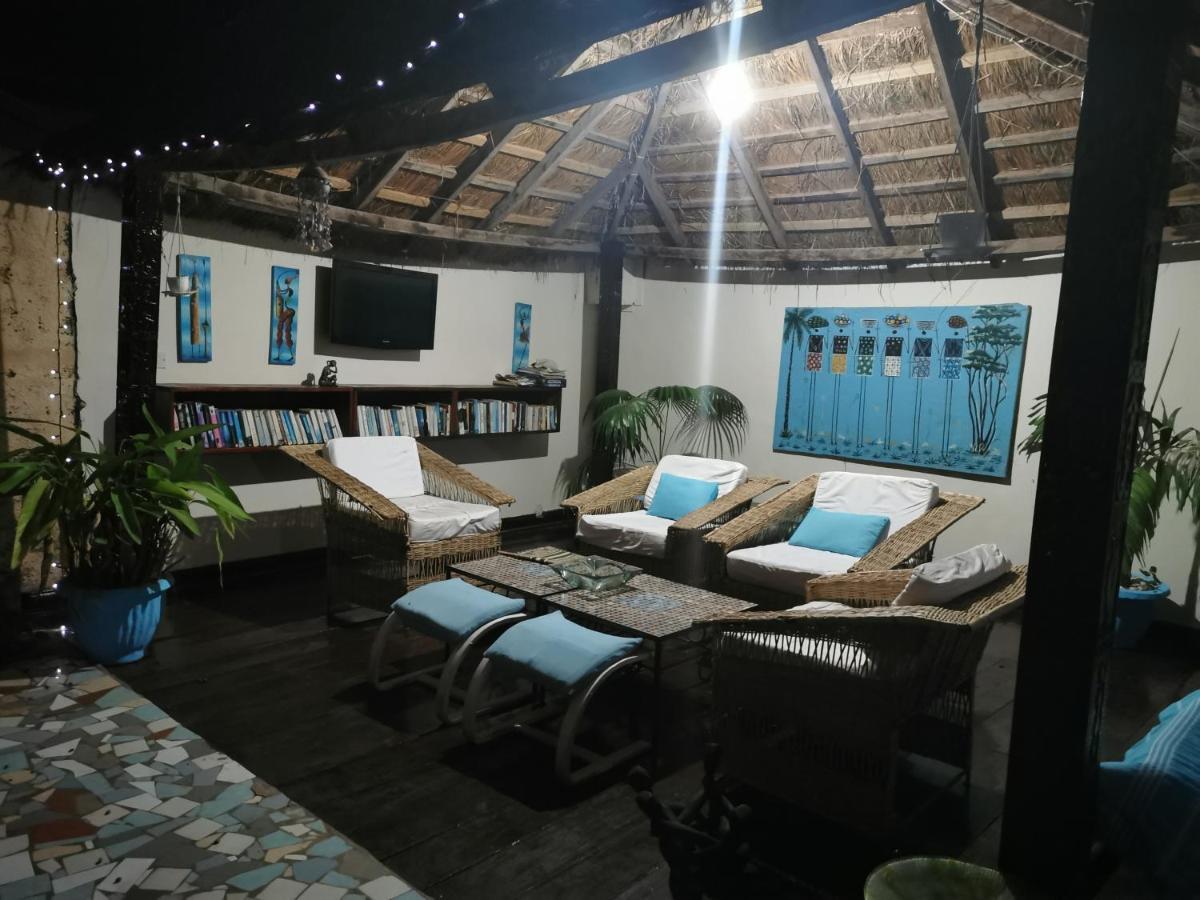 Mandinka Lodge Кололи Экстерьер фото